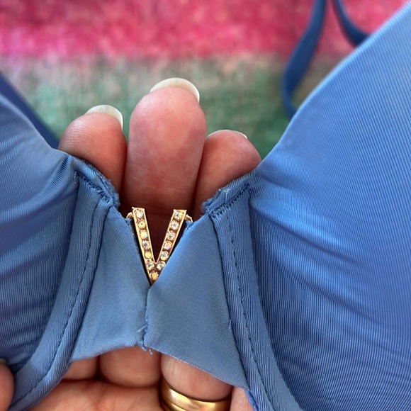 VICTORIA’S SECRET BRA 36C Blue - Picture 2 of 6